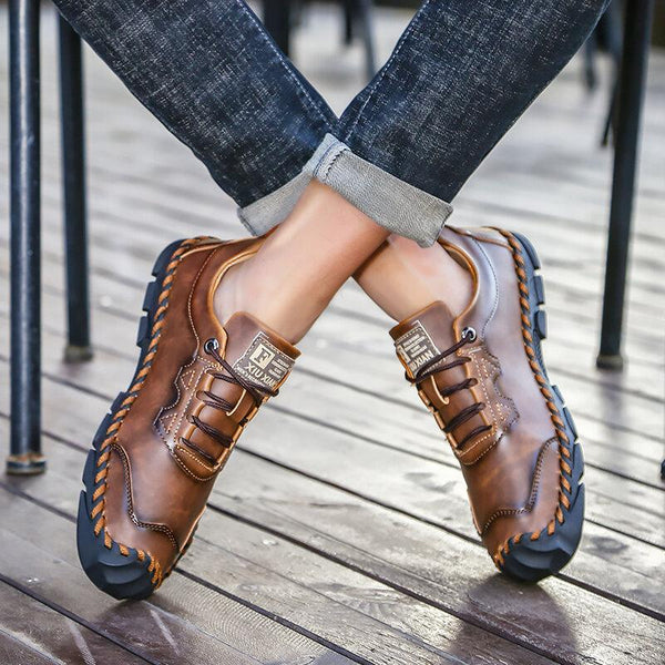 Men Hand Stitching Outdoor Toe Protective Slip Resistant Cow Leather Shoes