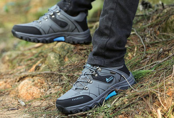 Kaegreel Men's Outdoor Non Slip Lace Up Plush Climbing Hiking Shoes